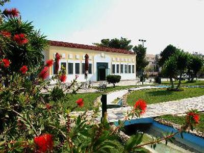 ΤΑ ΑΠΑΓΟΡΕΥΜΕΝΑ στον Πολυχώρο «Μάνος Λοϊζος»